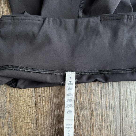 Lululemon Squad Goals Crop Legging in Black - Size 4 - Picture 5 of 5
